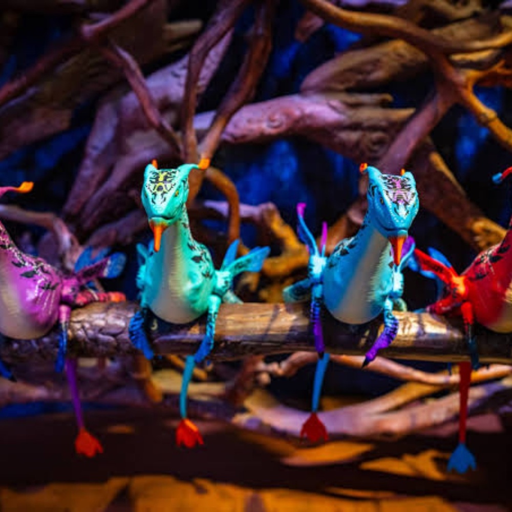 Disney AVATAR Banshee - Green Body With Purple Accents - Picture 3 of 8